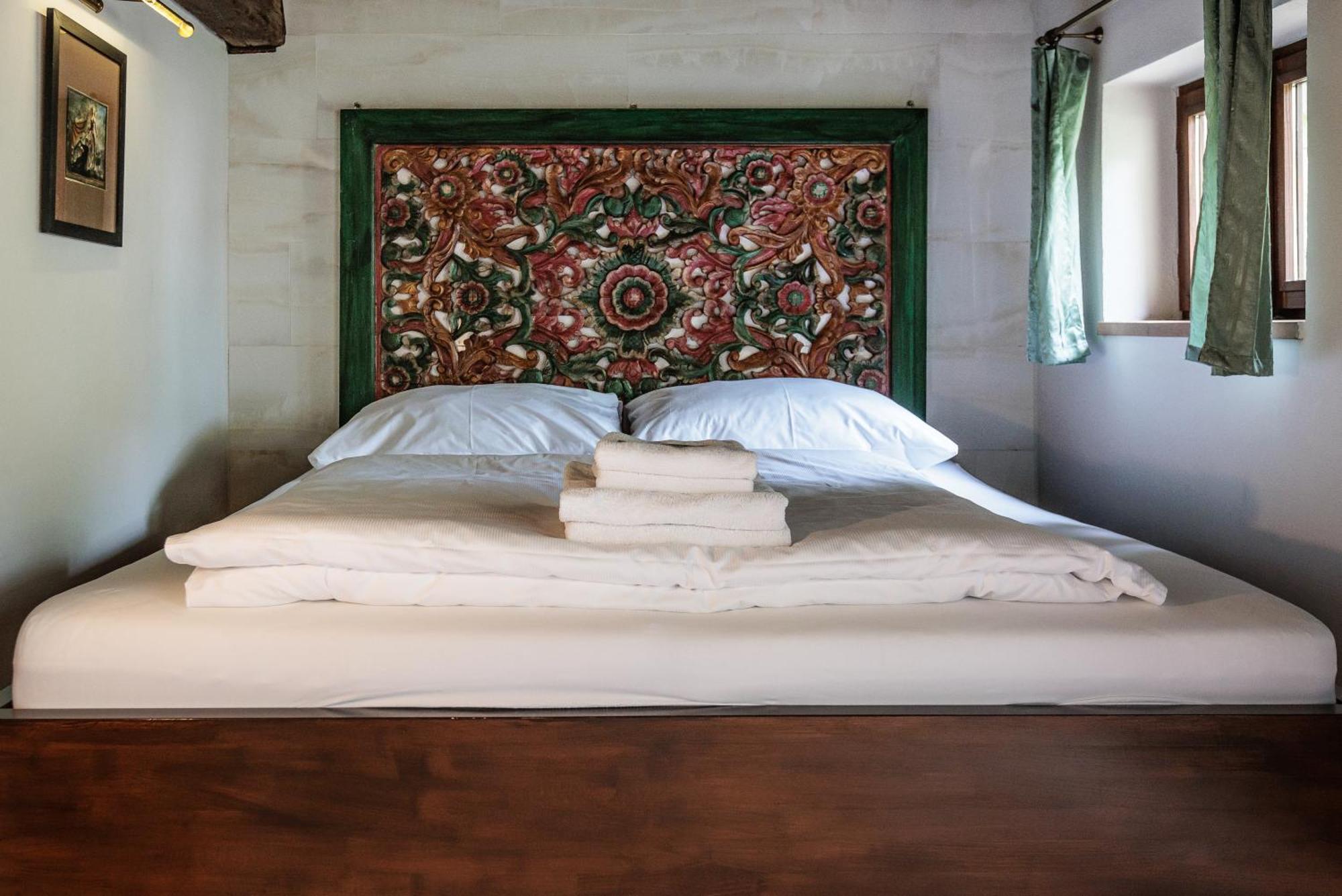 Barokni Spejchar Hotel Tlucna Ngoại thất bức ảnh